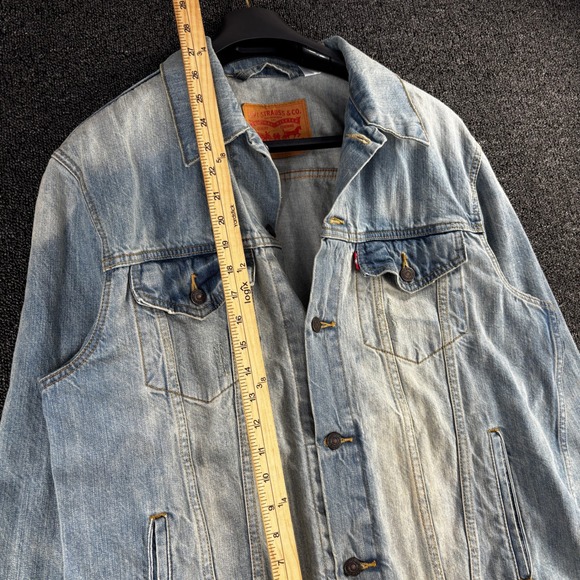 Levi Strauss & Co. Men's XL Light Wash Denim Trucker Jacket XL 100% Cotton Blue - Picture 4 of 8